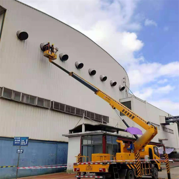 隆广镇高空作业车出租服务：专业广告牌安装解决方案